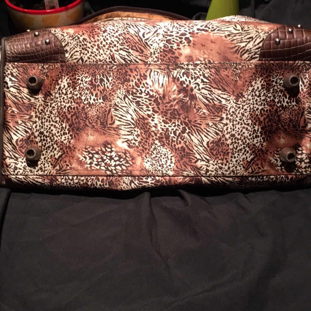 Kathy Van Zealand overnight bag - Picture 6 of 8